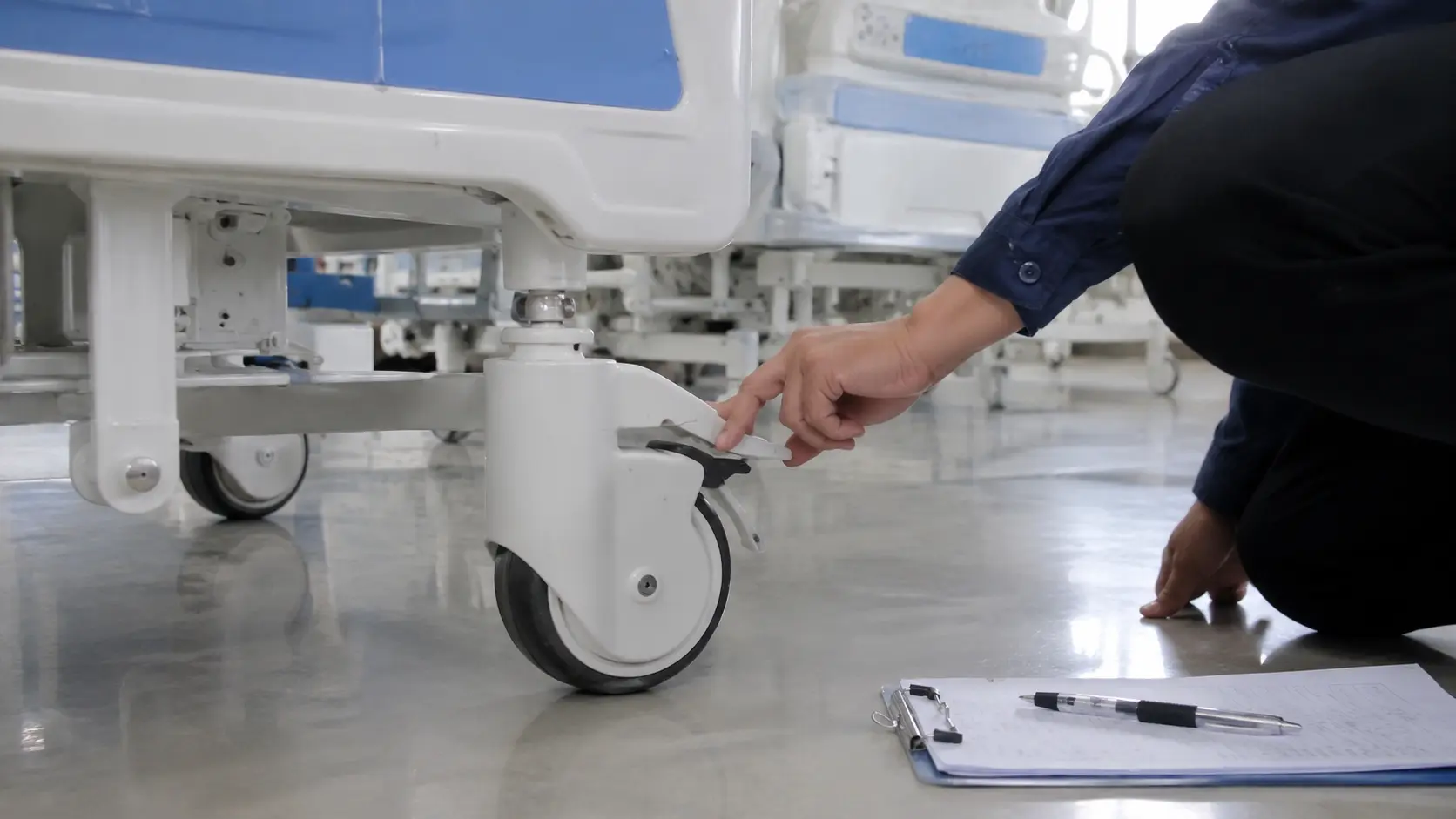 Hospital bed caster durability and rolling test